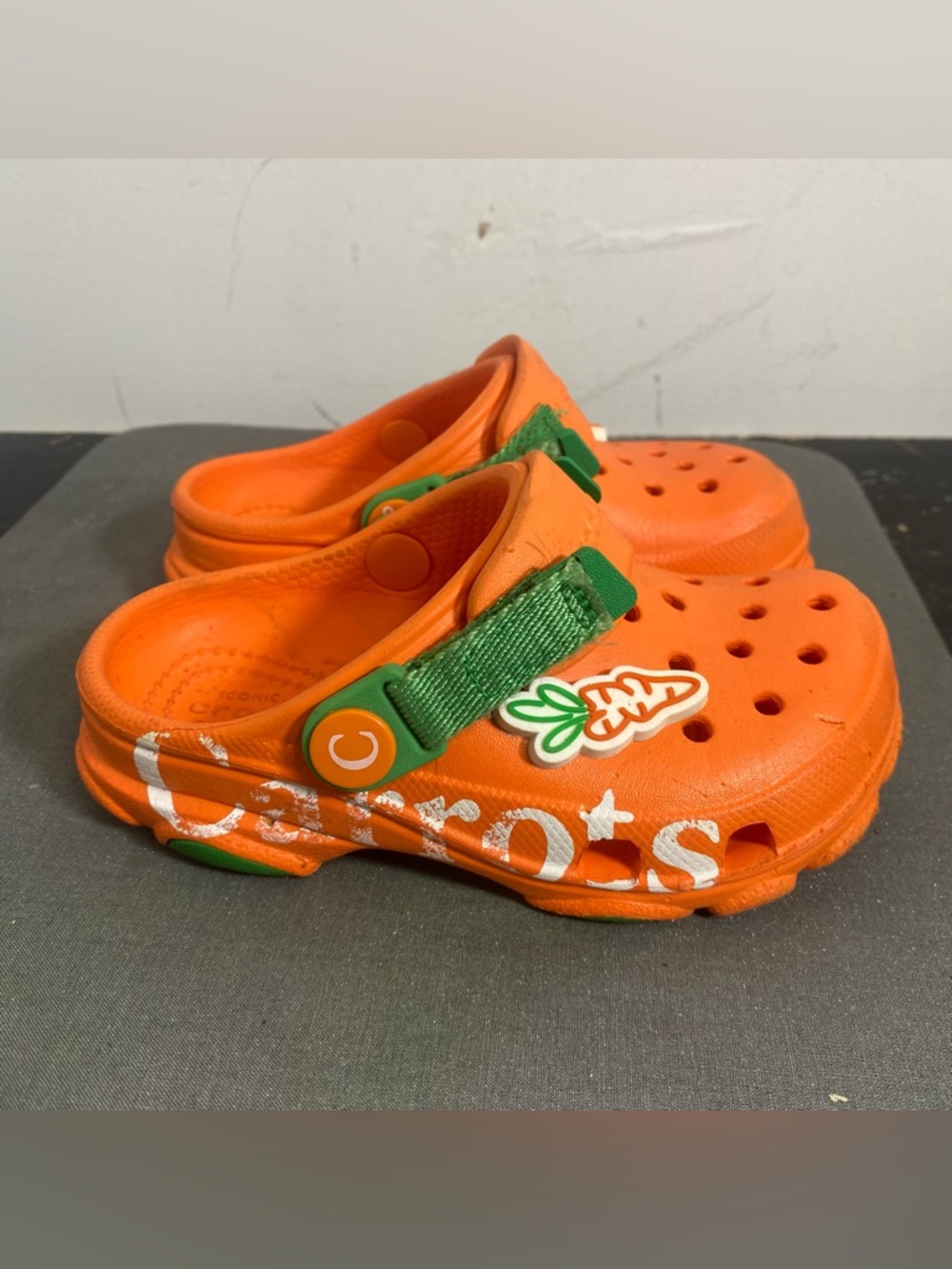 Size 9C - Crocs Classic Clog C X Melting Sadness - Picture 4 of 5